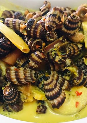 Gambar Siput sedut masak lemak cili api berserta terung