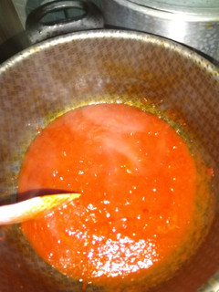 A picture of Tomato Paste.