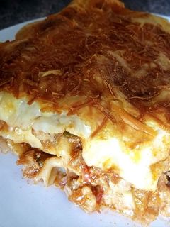 Una foto de Lasaña casera de carne y verduras