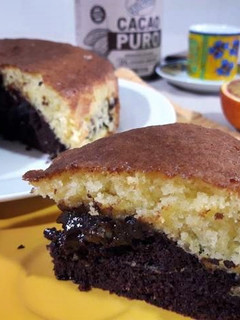 Una foto de Bizcocho de chocolate y naranja sanguina