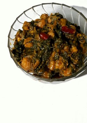 A picture of Chole Palak.