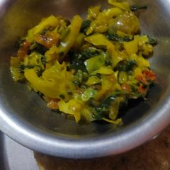 A picture of Cabbage Spinach Saag.
