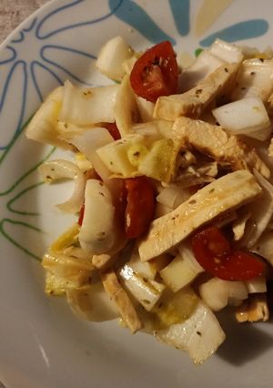 Foto di Petto di pollo a insalata