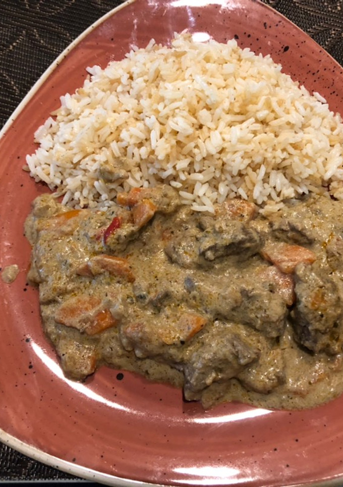 Una foto de Carne guisada con zanahorias