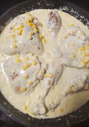 Una foto de Pollo con crema y elotes
