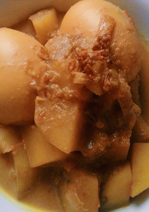 Foto resep Semur Kentang Telur
