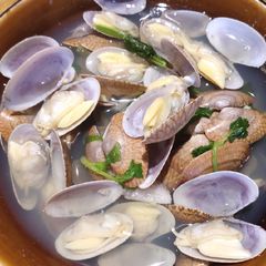A picture of Clams in Soup.