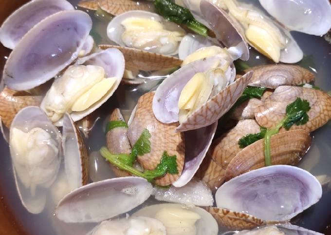 Recipe of Homemade Clams in Soup