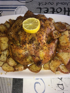 Una foto de Pollo asado con patatas