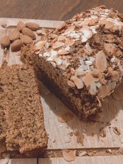 Una foto de Panque de avena y almendra