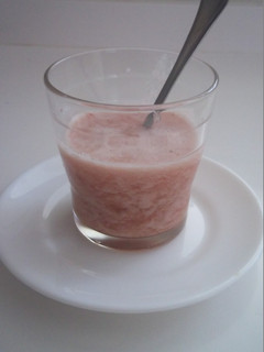 Una foto de Licuado de fresas y melón dulce