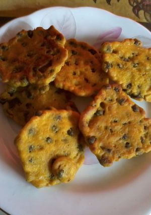 A picture of Green gram fritters.