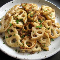 A picture of Garlic, Anchovy & Lotus Root.
