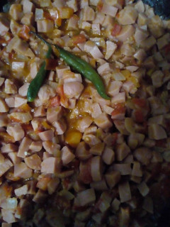 Una foto de Salchichas entomatadas