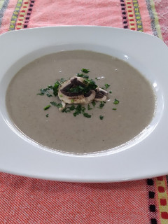 Una foto de Una deliciosa crema de champiñones