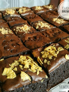 Foto resep Fudgy Shiny Crust Brownie