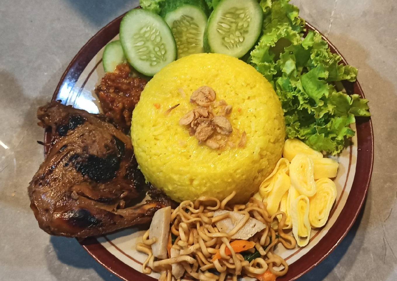 Nasi Kuning Rice Cooker Simpel Gurih Wangi 🥰