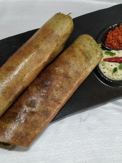 हेल्दी मूगाचा डोसा (healthy moongacha dosa recipe in marathi) रेसिपी चे मुख्य फोटो