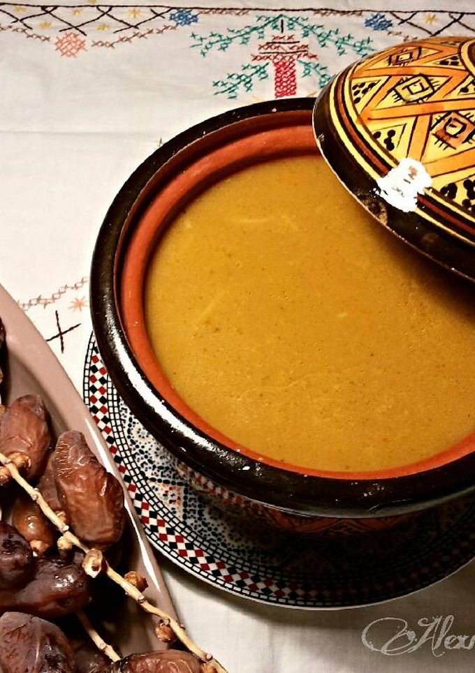 Una foto de Sopa de vegetales estilo árabe