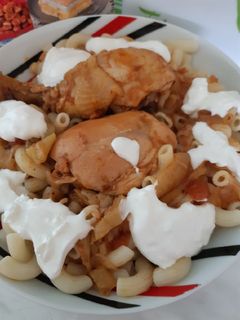 Csirkecomb pörkölt csőtésztával recept fotója