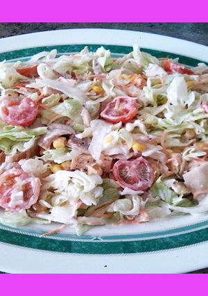 Una foto de Ensalada de pollo