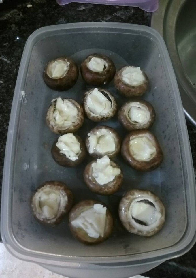 Una foto de Champiñones rellenos de queso crema