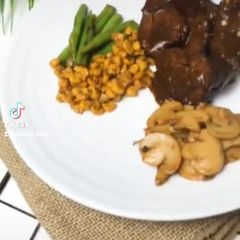 A picture of Mushroom steak.