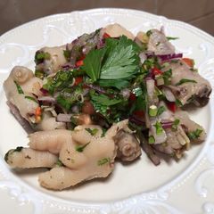 A picture of Kerabu Kaki Ayam (Chicken Feet).