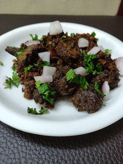 A picture of Goat spleen roast.