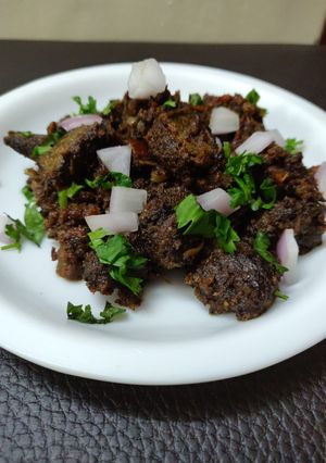 A picture of Goat spleen roast.