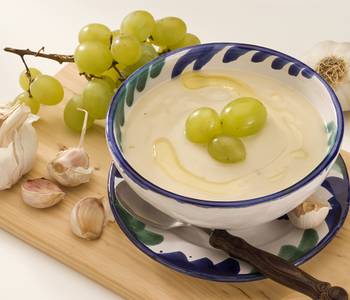 Ultimate Cooking Recipe Ajo Blanco chilled Spanish almond and garlic soup with grapes Yummy