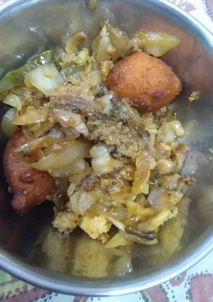 A picture of Fried Idli with Pakoda.