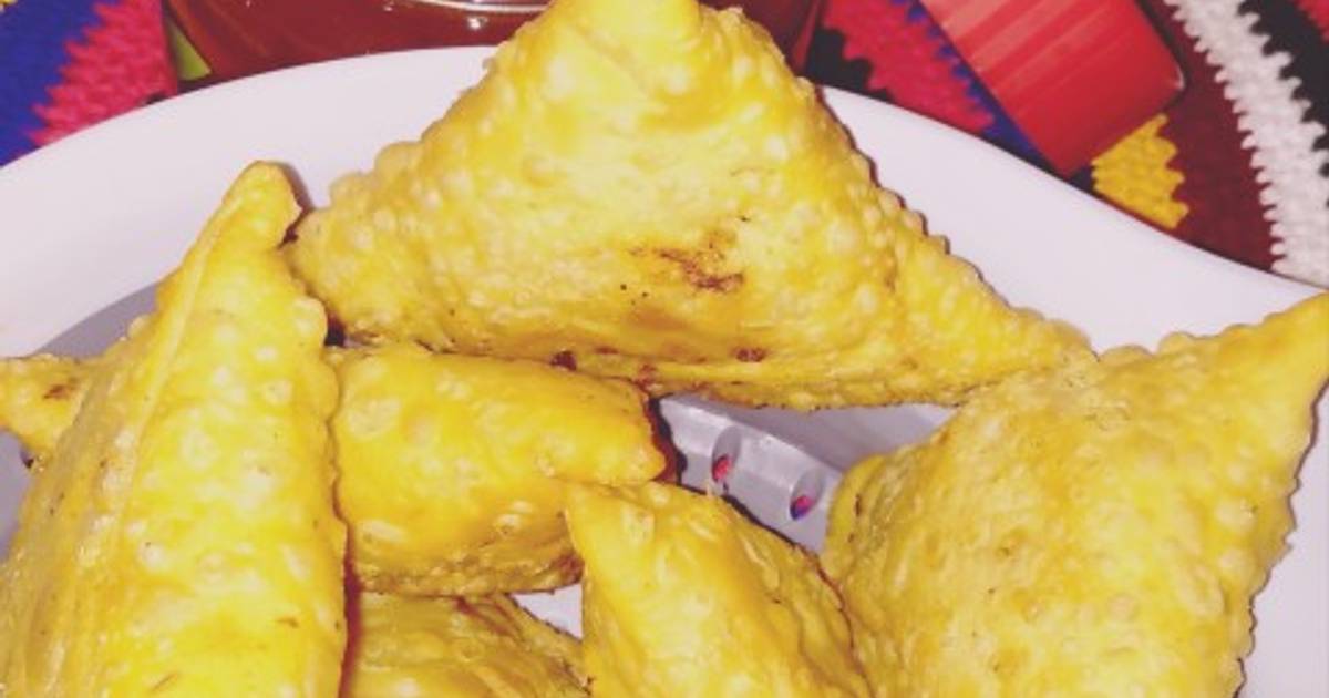 Potato stuffing samosay with samosa Chutney Recipe by Amber Fawad Cookpad