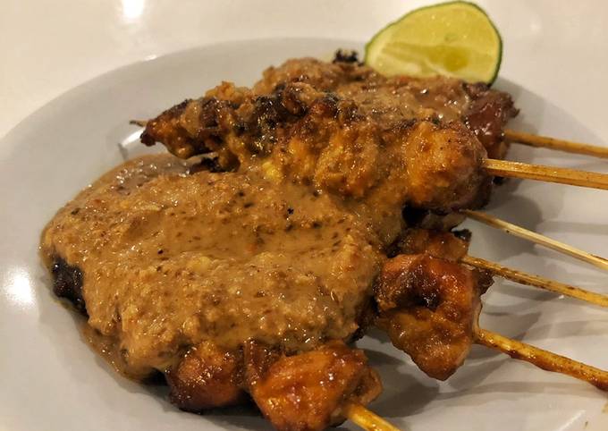 Resep Sate Ayam Bumbu Kacang ala Sherly yang Enak