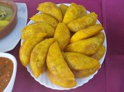 Una foto de empanada de harina de mandioca