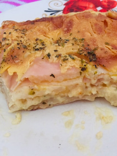 Una foto de Pastel de papa y fiambre súper fácil 🥔