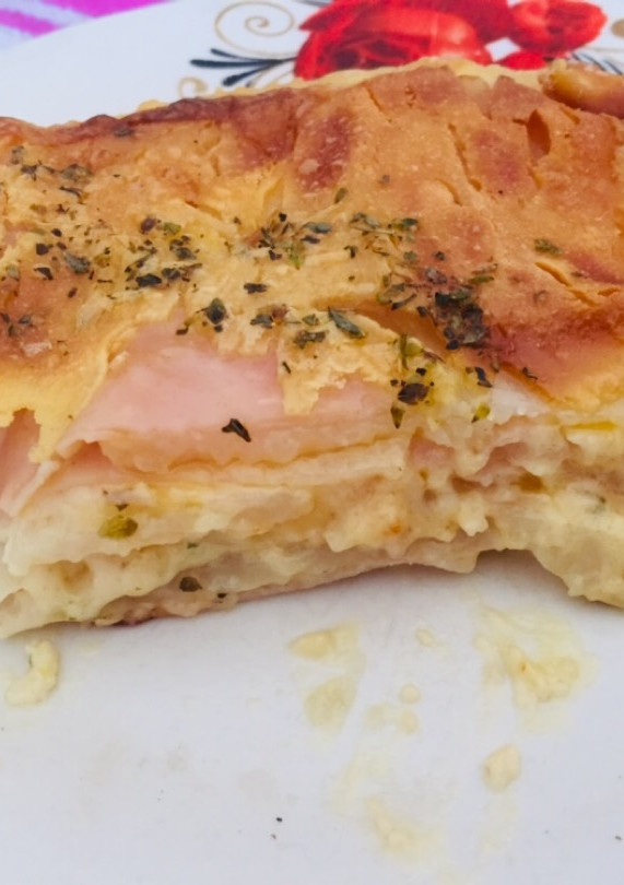 Una foto de Pastel de papa y fiambre súper fácil 🥔