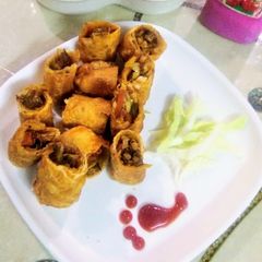 A picture of Spring rolls.