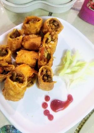 A picture of Spring rolls.