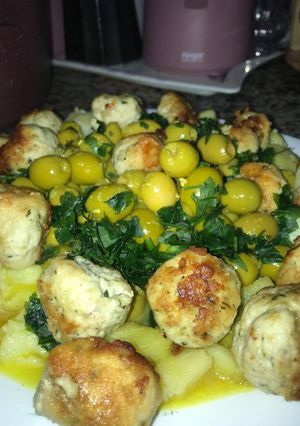 صورة لوصفة طاجين الزيتون بكريات الدجاج