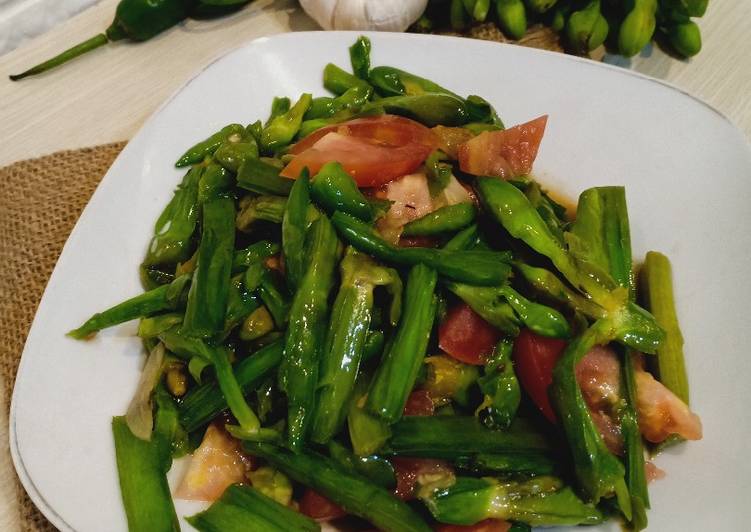 Langkah memasak Genjer Saos Udang enak