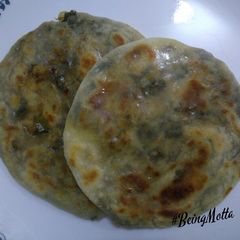 A picture of Stuffed Spring Onion Kulcha.