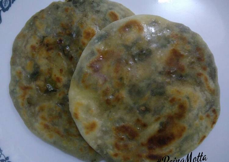 Stuffed Spring Onion Kulcha