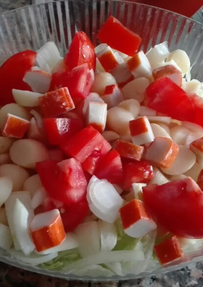Una foto de Ensalada de lechuga y patatas