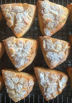 A picture of Almond Meal Scones.