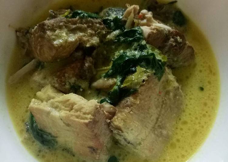 Cara Gampang memasak Mangut Salmon Asap, Anti Gagal