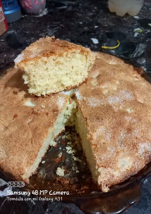 Una foto de Torta húmeda y económica de manzana