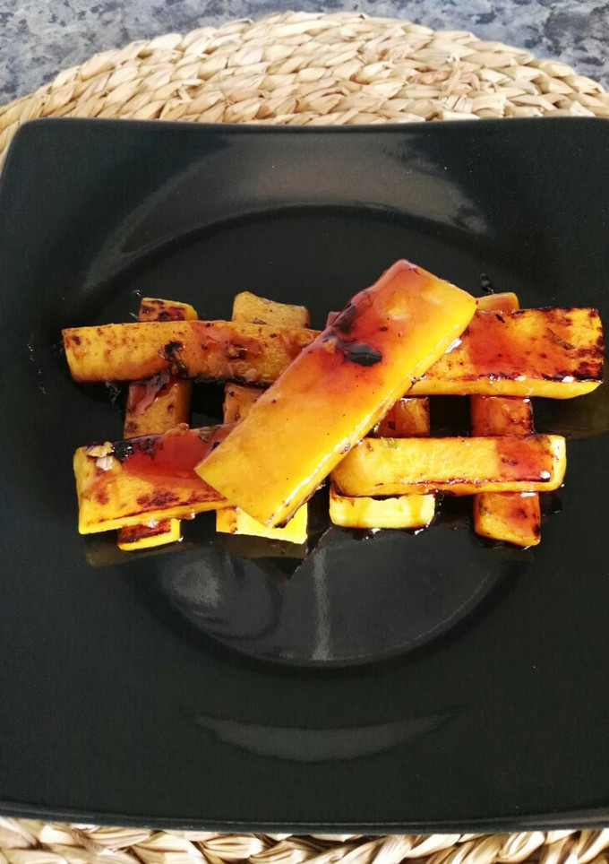 Una foto de Calabaza a la plancha con salsa teriyaki