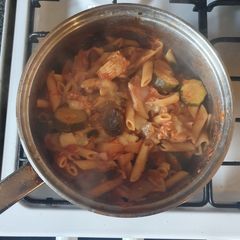 A picture of Chicken Tomato Basil Penne.