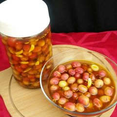 A picture of Cranberries pickle/karonda Achar😋.
